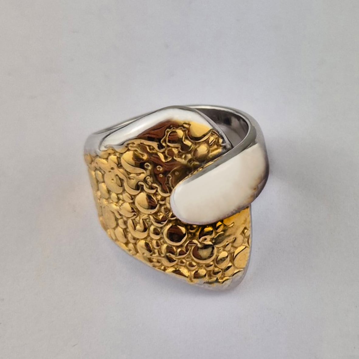 Δαχτυλίδι από ορείχαλκο με επιχρύσωση 18 καρατίων