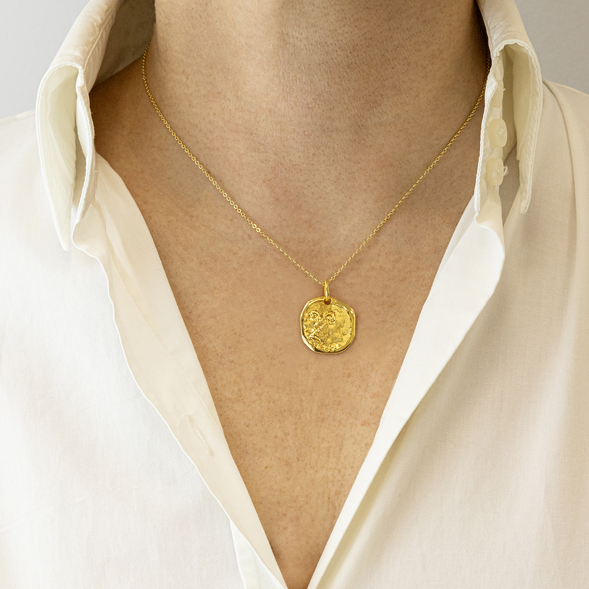 Necklace zodiac sign in 18k gold plated brass (Aries)