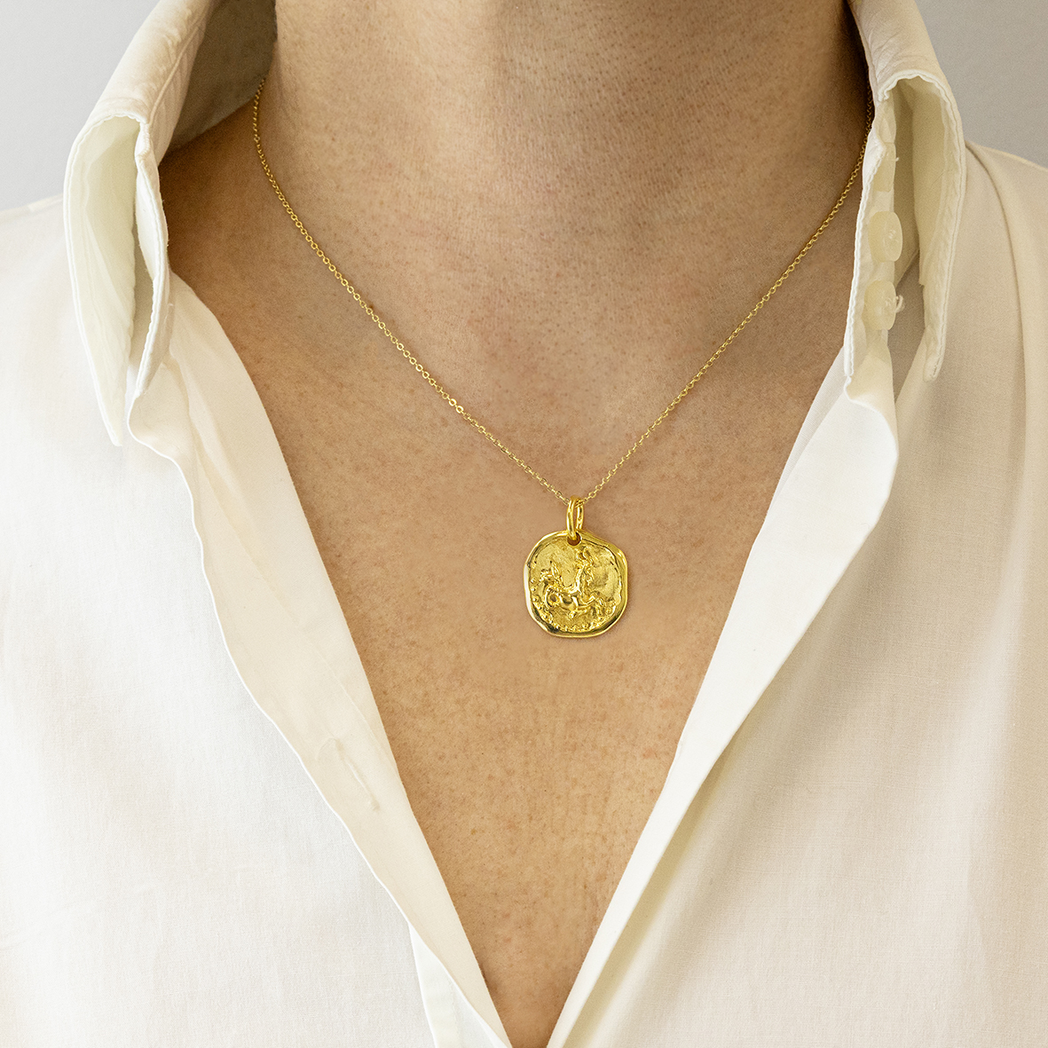 Necklace zodiac sign in 18k gold plated brass (Capricorn)